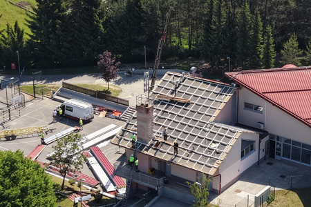 OBNOVA STREHE NA OŠ RAKEK 01FOTO LJUBO VUKELIČ  (2)